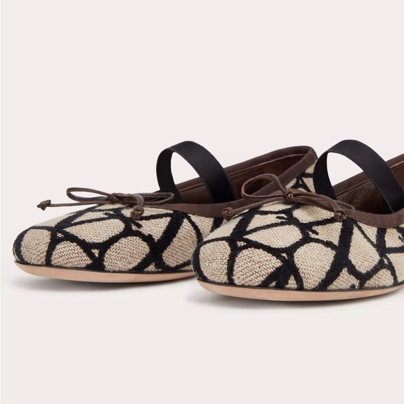 NWT Valentino Toile Iconographe Canvas & Satin Ballerina Flat - Picture 4 of 6